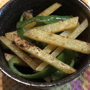 お弁当の隙間おかず＊ピーマン＆じゃがいもカレー炒め